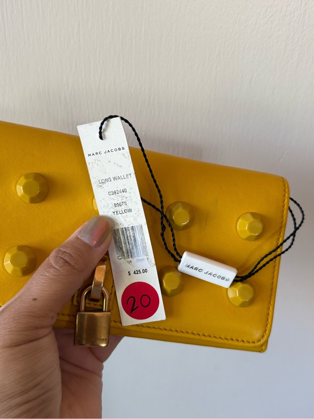 Marc Jacob’s yellow studded wallet - Picture 6 of 8